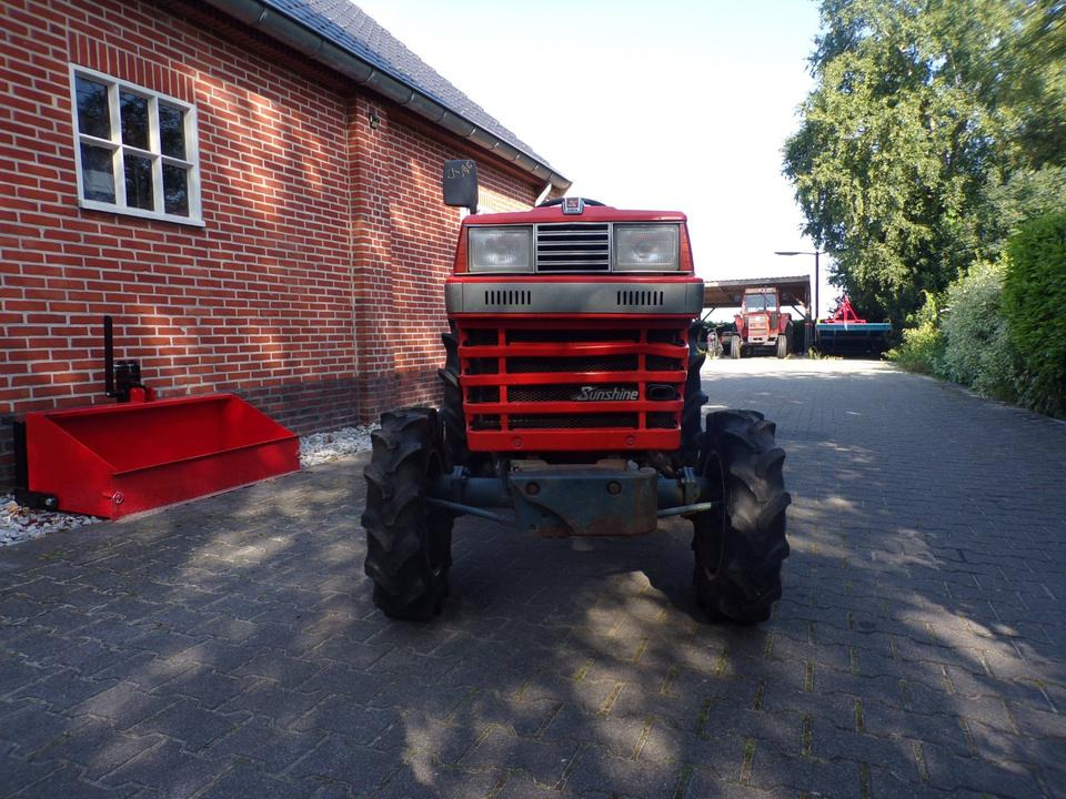 Kleintraktor Kubota L1-185 - Mini tractor: foto 4 Kleintraktor Kubota L1-185 - Mini tractor: foto 4