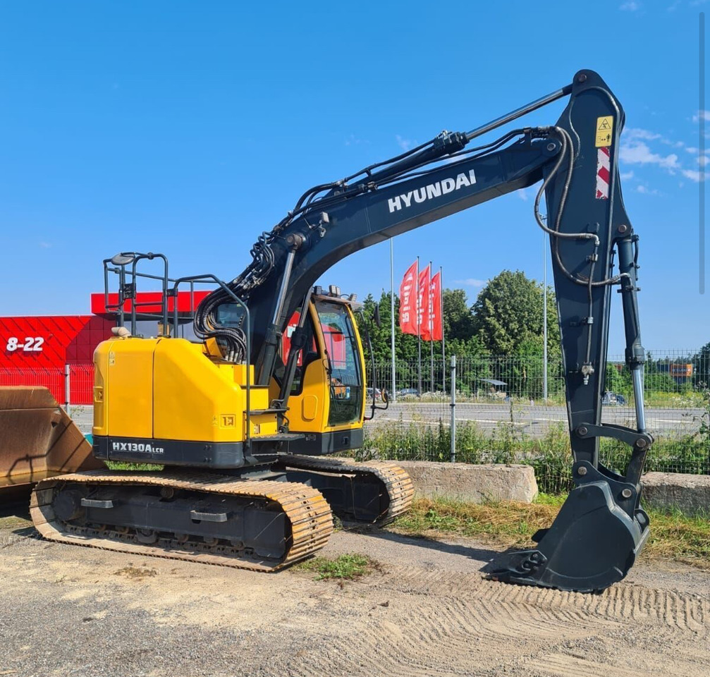 HYUNDAI HX130ALCR - Excavadora de cadenas: foto 1 HYUNDAI HX130ALCR - Excavadora de cadenas: foto 1