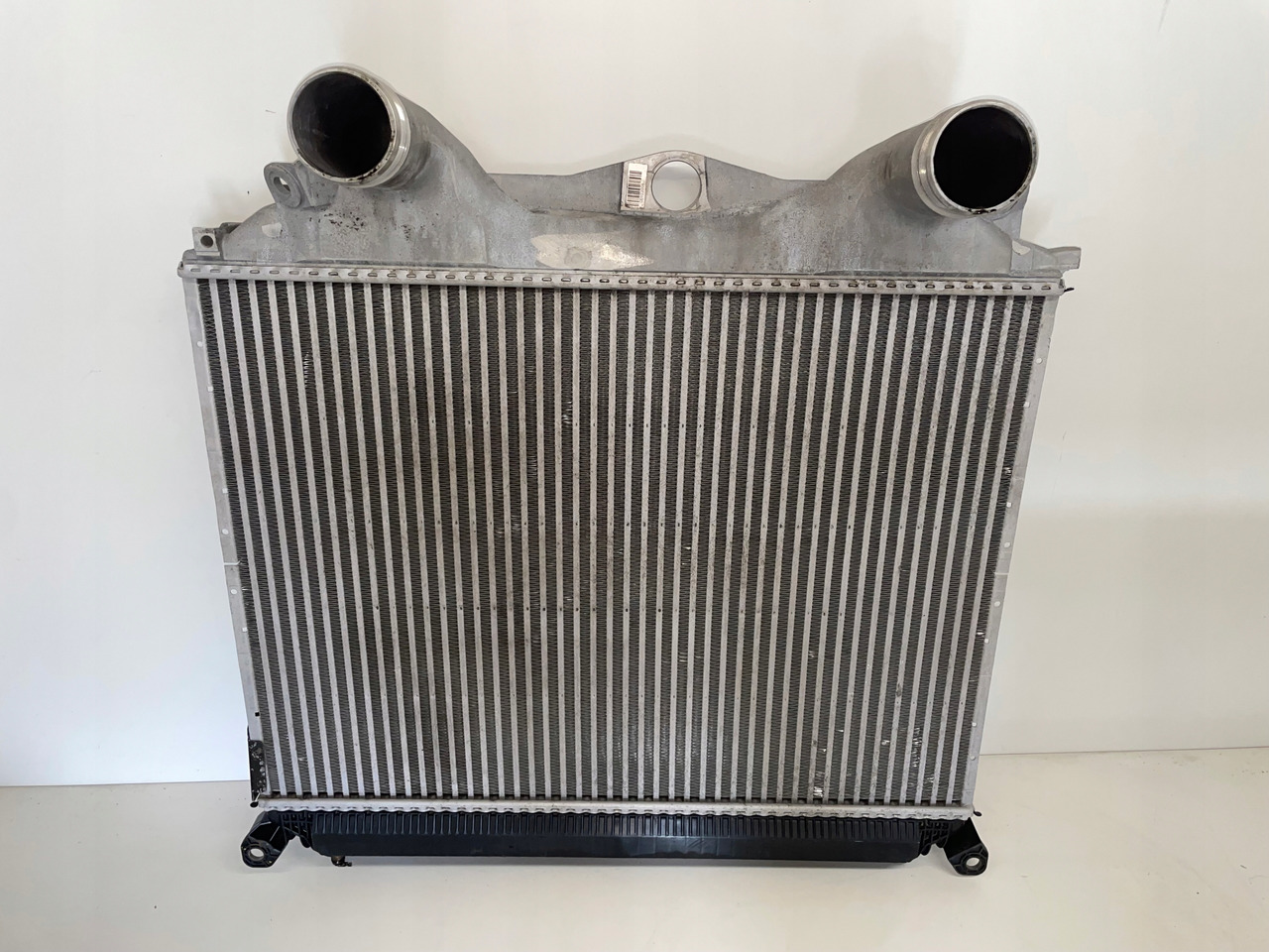 CHŁODNICA INTERCOLLER INTERKULER MAN TGS TGA - Intercooler para Camión: foto 2 CHŁODNICA INTERCOLLER INTERKULER MAN TGS TGA - Intercooler para Camión: foto 2