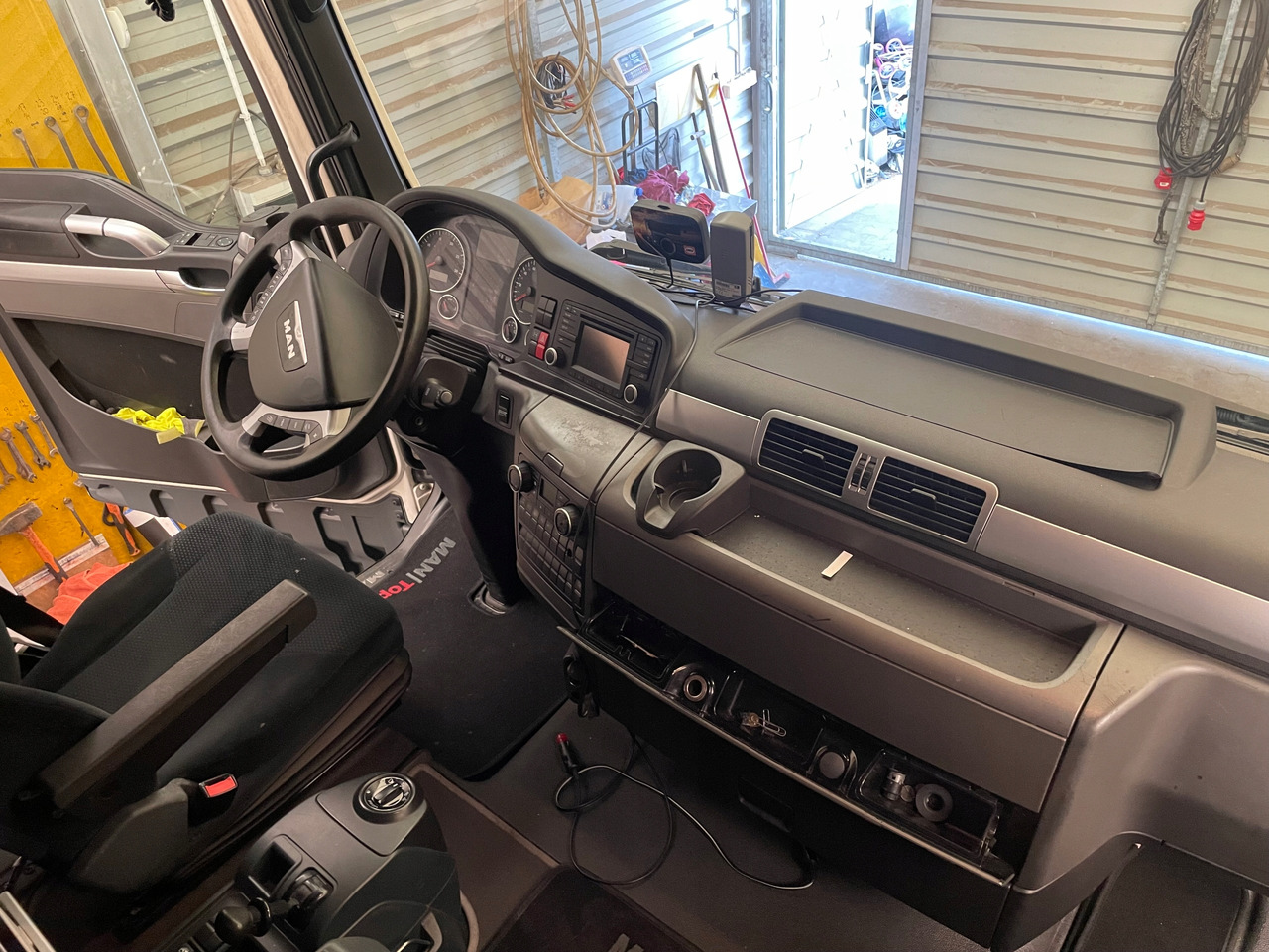 GOŁA KABINA MAN TGX XLX BIAŁA EURO 6 KOLOR RAL 9010 - Cabina para Camión: foto 5 GOŁA KABINA MAN TGX XLX BIAŁA EURO 6 KOLOR RAL 9010 - Cabina para Camión: foto 5