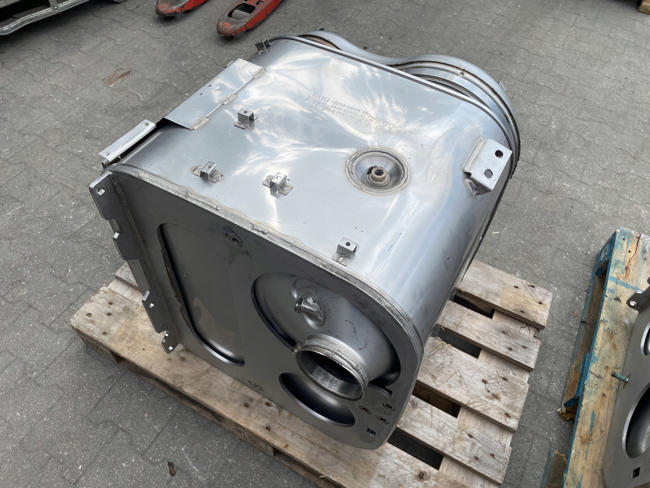 KATALIZATOR KOMPLETNY WYDECH MAN TGX TGS EURO 6 81151036131 - Convertidor catalítico para Camión: foto 4 KATALIZATOR KOMPLETNY WYDECH MAN TGX TGS EURO 6 81151036131 - Convertidor catalítico para Camión: foto 4