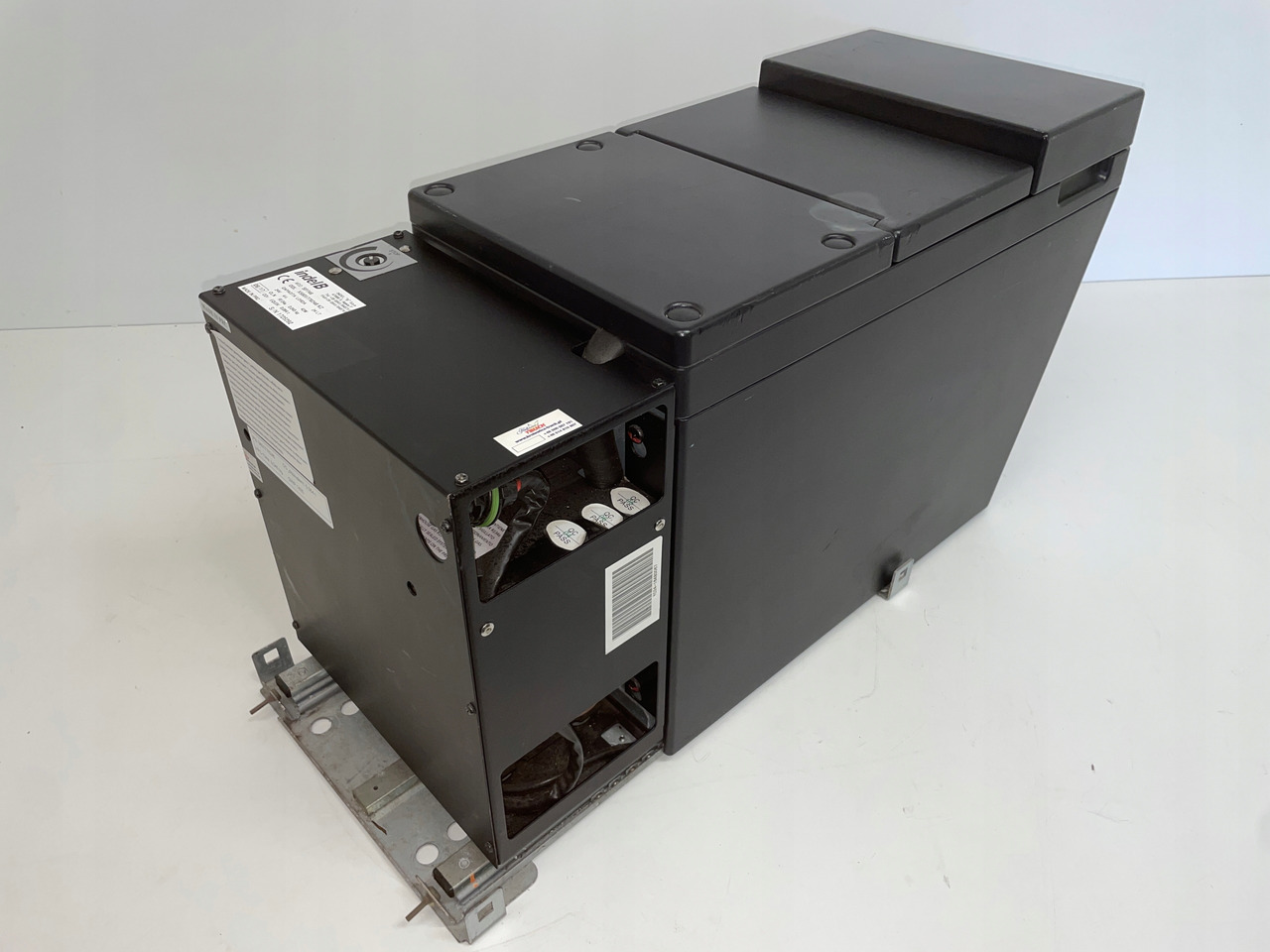 LODÓWKA CHŁODZIARKA IVECO STRALIS INTEL B 504195453 - Cabina e interior para Camión: foto 5 LODÓWKA CHŁODZIARKA IVECO STRALIS INTEL B 504195453 - Cabina e interior para Camión: foto 5