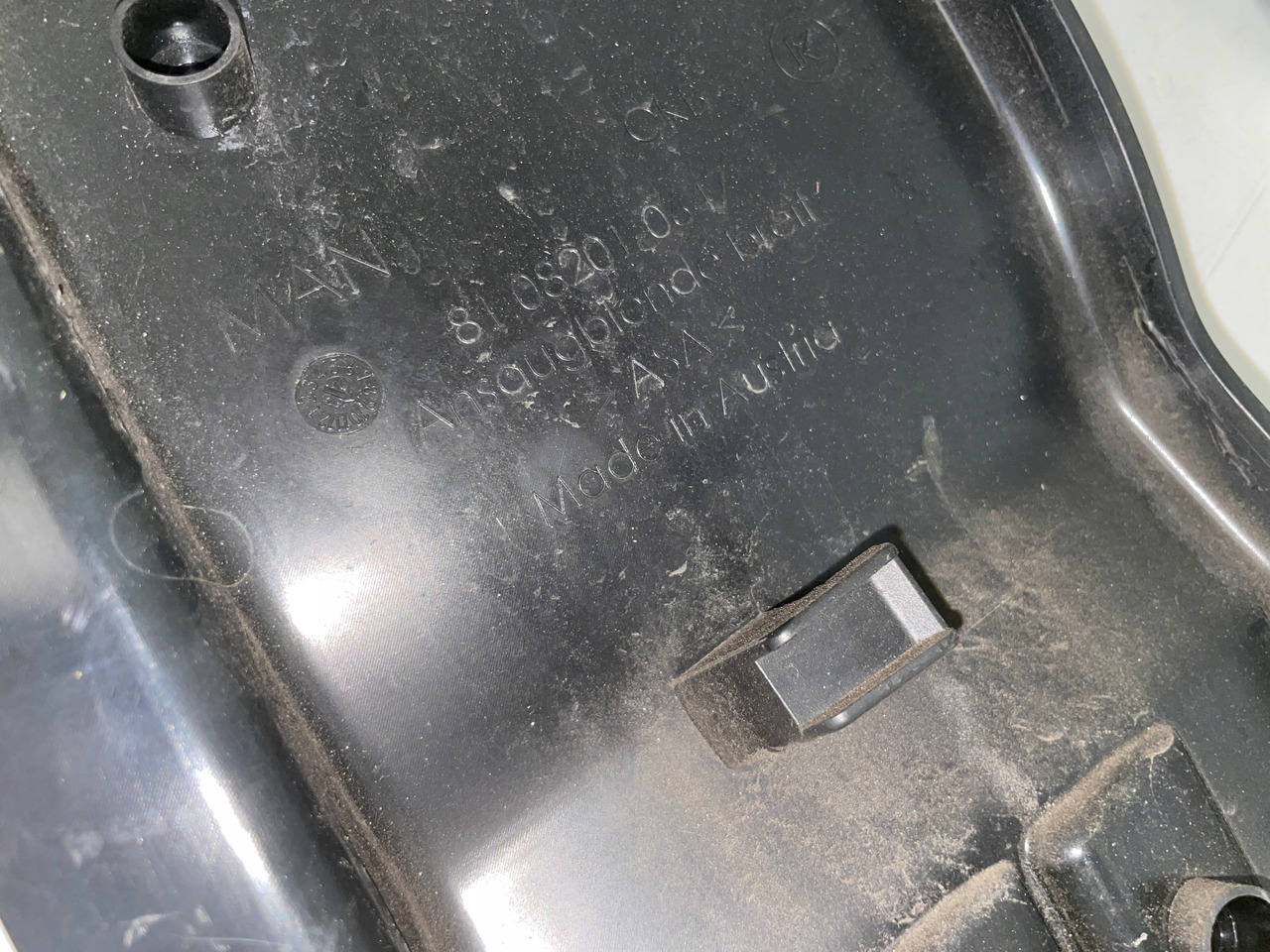 PLASTER MIODU OSŁONA KOMINA MAN TGX3 TG3 TGX 3 81082010647 - Aerodinámica/ Spoiler para Camión: foto 4 PLASTER MIODU OSŁONA KOMINA MAN TGX3 TG3 TGX 3 81082010647 - Aerodinámica/ Spoiler para Camión: foto 4