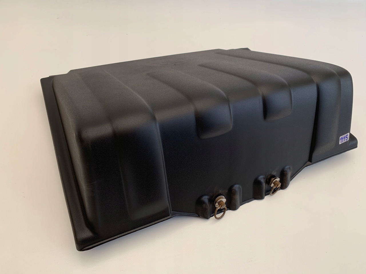 POKRYWA NA AKUMULATORY MAN TGA TGS TGX WĄSKA - Cabina e interior para Camión: foto 1 POKRYWA NA AKUMULATORY MAN TGA TGS TGX WĄSKA - Cabina e interior para Camión: foto 1