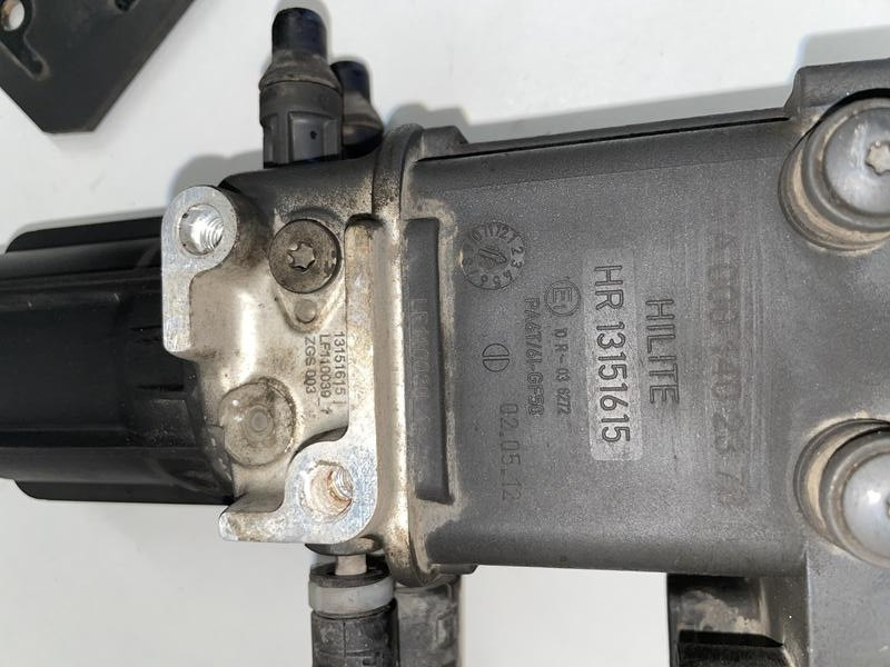 POMPA ADBLUE MERCEDES ACTROS MP4 MP 4 A0001402378 - Depósito de AdBlue para Camión: foto 4 POMPA ADBLUE MERCEDES ACTROS MP4 MP 4 A0001402378 - Depósito de AdBlue para Camión: foto 4