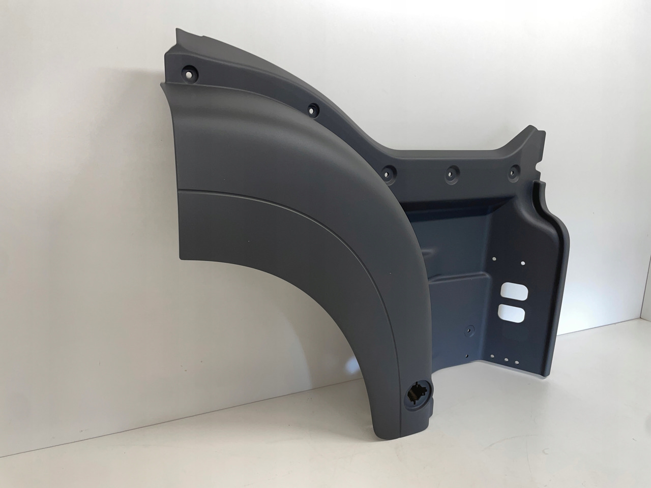 PRAWA STOPNICA MAN TGS E6 81615100870 - Parrilla para Camión: foto 2 PRAWA STOPNICA MAN TGS E6 81615100870 - Parrilla para Camión: foto 2