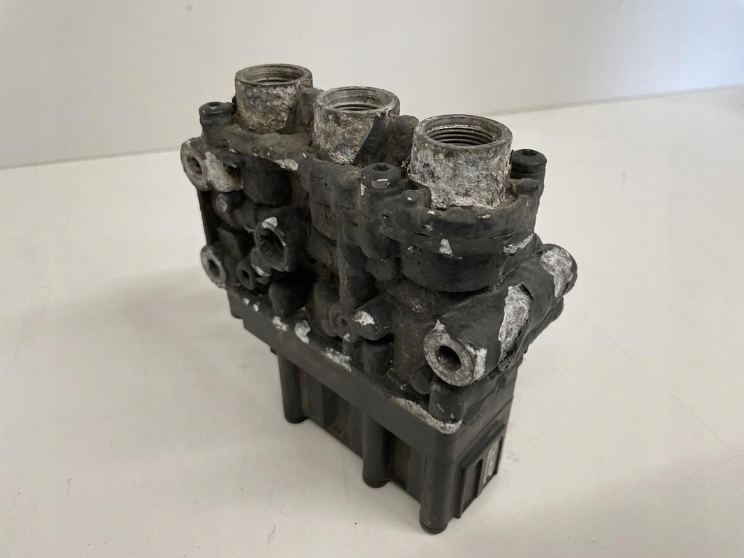 ZAWÓR PODUSZEK MERCEDES ACTROS MP 4 A0013270625 - Válvula de freno para Camión: foto 3 ZAWÓR PODUSZEK MERCEDES ACTROS MP 4 A0013270625 - Válvula de freno para Camión: foto 3