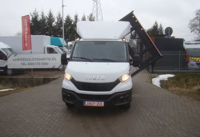Iveco DAILY 35 C 15 3.5T 4.60M 3.5T NA HAKU CLIMATRONIC - Furgoneta basculante: foto 2 Iveco DAILY 35 C 15 3.5T 4.60M 3.5T NA HAKU CLIMATRONIC - Furgoneta basculante: foto 2