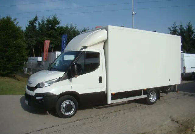 Iveco DAILY 40 C 15 3.0TDI 3.5T DMC WINDA 1000KG1000KG - Furgoneta caja cerrada: foto 2 Iveco DAILY 40 C 15 3.0TDI 3.5T DMC WINDA 1000KG1000KG - Furgoneta caja cerrada: foto 2