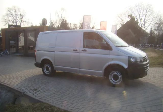 Volkswagen TRANSPORTER T 5 2.0TDI 100%PRZEBIEG - Furgón: foto 5 Volkswagen TRANSPORTER T 5 2.0TDI 100%PRZEBIEG - Furgón: foto 5