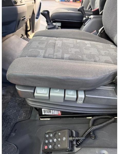 Mercedes-Benz Atego 816 - Camión caja abierta: foto 5 Mercedes-Benz Atego 816 - Camión caja abierta: foto 5