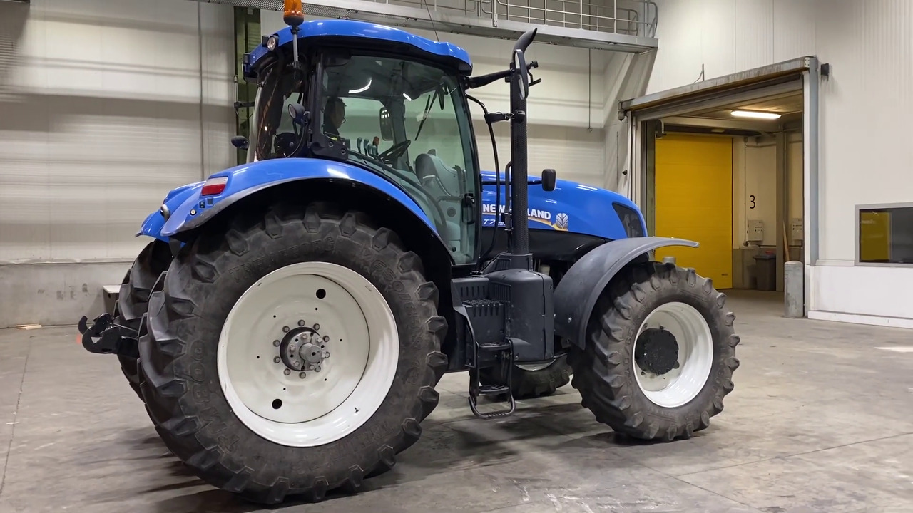New Holland T7.250 - Tractor: foto 2 New Holland T7.250 - Tractor: foto 2