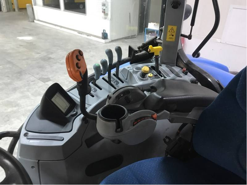 New Holland T7.250 - Tractor: foto 5 New Holland T7.250 - Tractor: foto 5