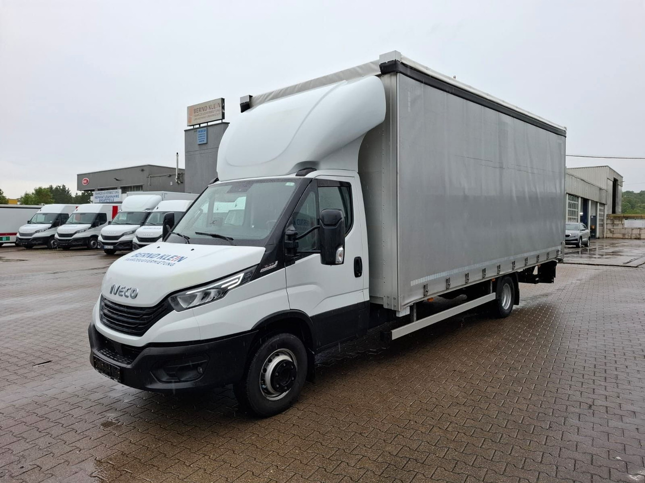 Iveco 72-210A8/P, Klima, Luft, HiMatic, LBW, RFK, - Furgoneta con lona: foto 1 Iveco 72-210A8/P, Klima, Luft, HiMatic, LBW, RFK, - Furgoneta con lona: foto 1