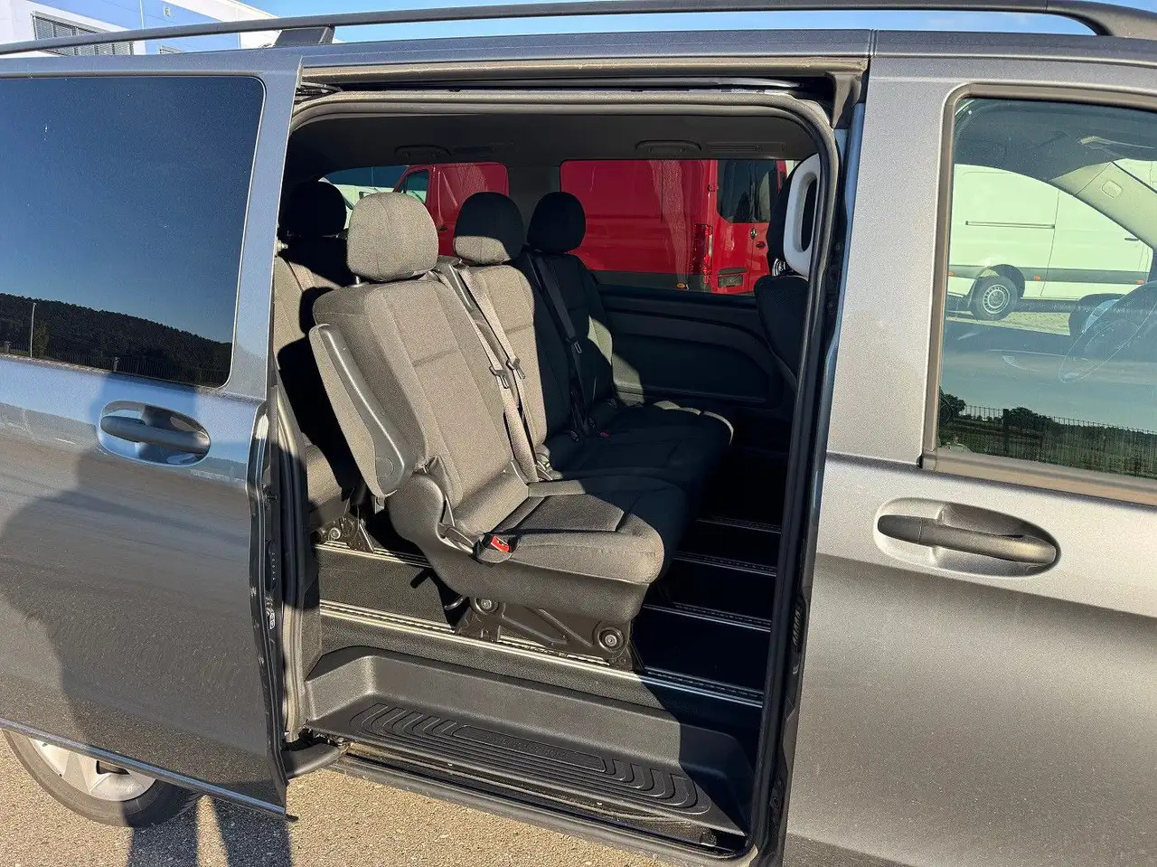 Coche Mercedes-Benz Vito Tourer 119 CDI Edition 4x4 Lang: foto 7 Coche Mercedes-Benz Vito Tourer 119 CDI Edition 4x4 Lang: foto 7