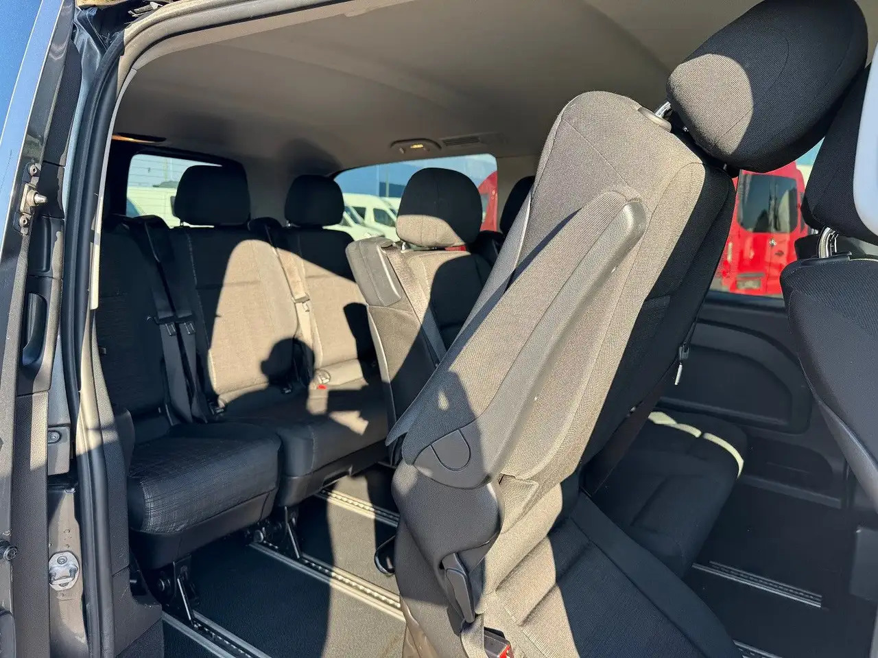 Coche Mercedes-Benz Vito Tourer 119 CDI Edition 4x4 Lang: foto 11 Coche Mercedes-Benz Vito Tourer 119 CDI Edition 4x4 Lang: foto 11