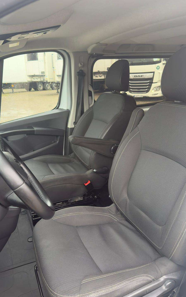Leasing de  Renault Trafic Renault Trafic: foto 12