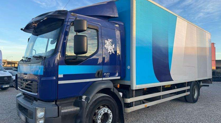 Volvo FL 240 - Camión frigorífico: foto 1 Volvo FL 240 - Camión frigorífico: foto 1