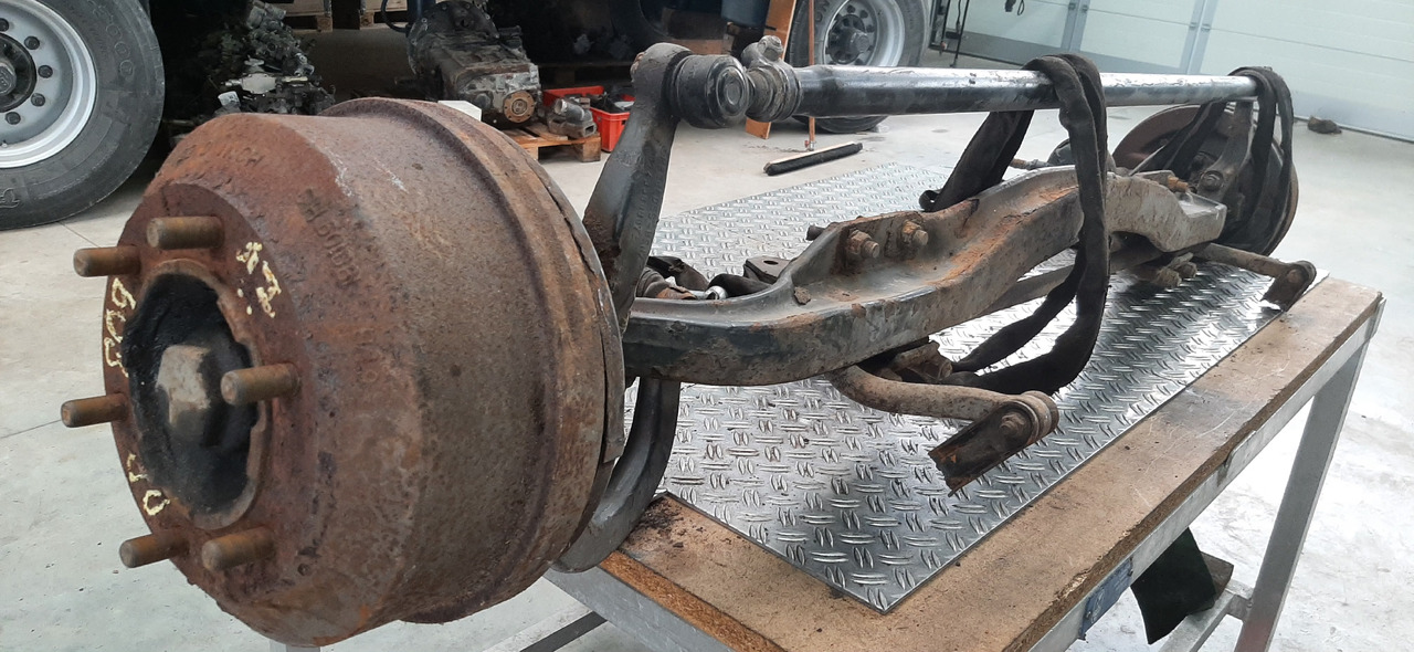 Gebrauchte DB 8.09, Vorderachse, Artikel - Nr. : A 670 330 00 00 - Eje delantero para Camión: foto 3 Gebrauchte DB 8.09, Vorderachse, Artikel - Nr. : A 670 330 00 00 - Eje delantero para Camión: foto 3