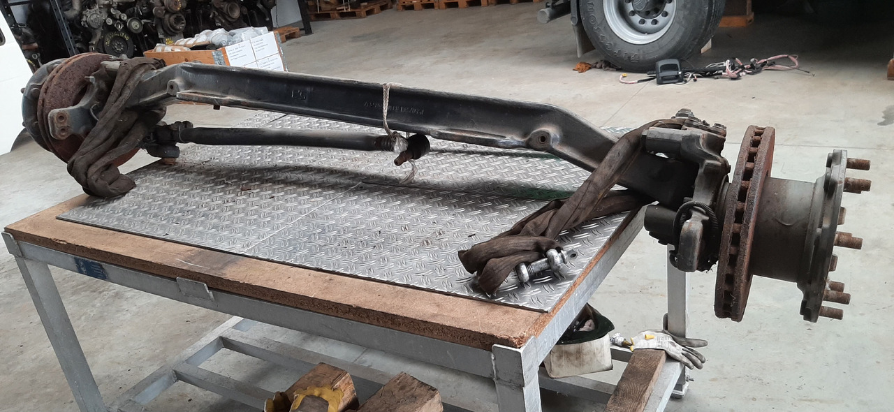 Gebrauchte DB Atego 12.23, Vorderachse, Artikel - Nr. : 81.99999 - 9999 - Eje delantero para Camión: foto 1 Gebrauchte DB Atego 12.23, Vorderachse, Artikel - Nr. : 81.99999 - 9999 - Eje delantero para Camión: foto 1