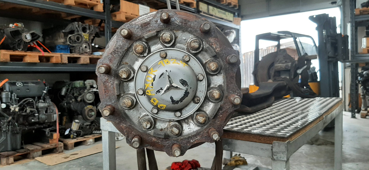 Gebrauchte DB Axor 18.24, Vorderachse, Artikel - Nr. : 81.99999 - 9999 - Eje delantero para Camión: foto 3 Gebrauchte DB Axor 18.24, Vorderachse, Artikel - Nr. : 81.99999 - 9999 - Eje delantero para Camión: foto 3