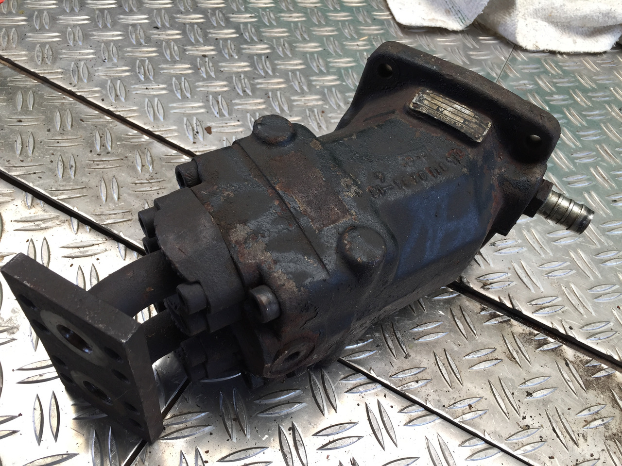 Gebrauchte Hydraulikpumpe, BMF 50, Artikel-Nr. : 1400902 - Bomba hidráulica para Camión: foto 3 Gebrauchte Hydraulikpumpe, BMF 50, Artikel-Nr. : 1400902 - Bomba hidráulica para Camión: foto 3