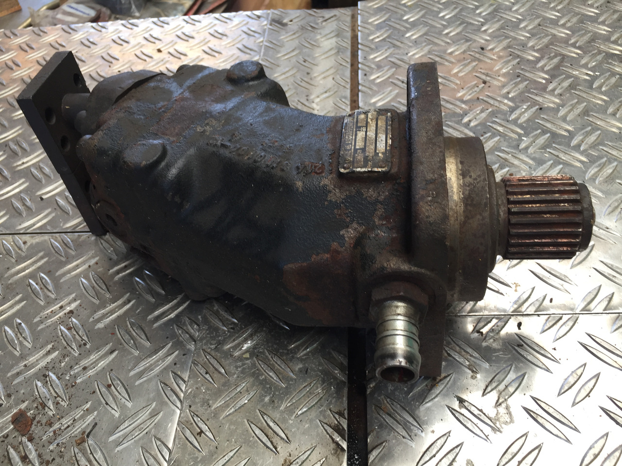 Gebrauchte Hydraulikpumpe, BMF 50, Artikel-Nr. : 1400902 - Bomba hidráulica para Camión: foto 1 Gebrauchte Hydraulikpumpe, BMF 50, Artikel-Nr. : 1400902 - Bomba hidráulica para Camión: foto 1