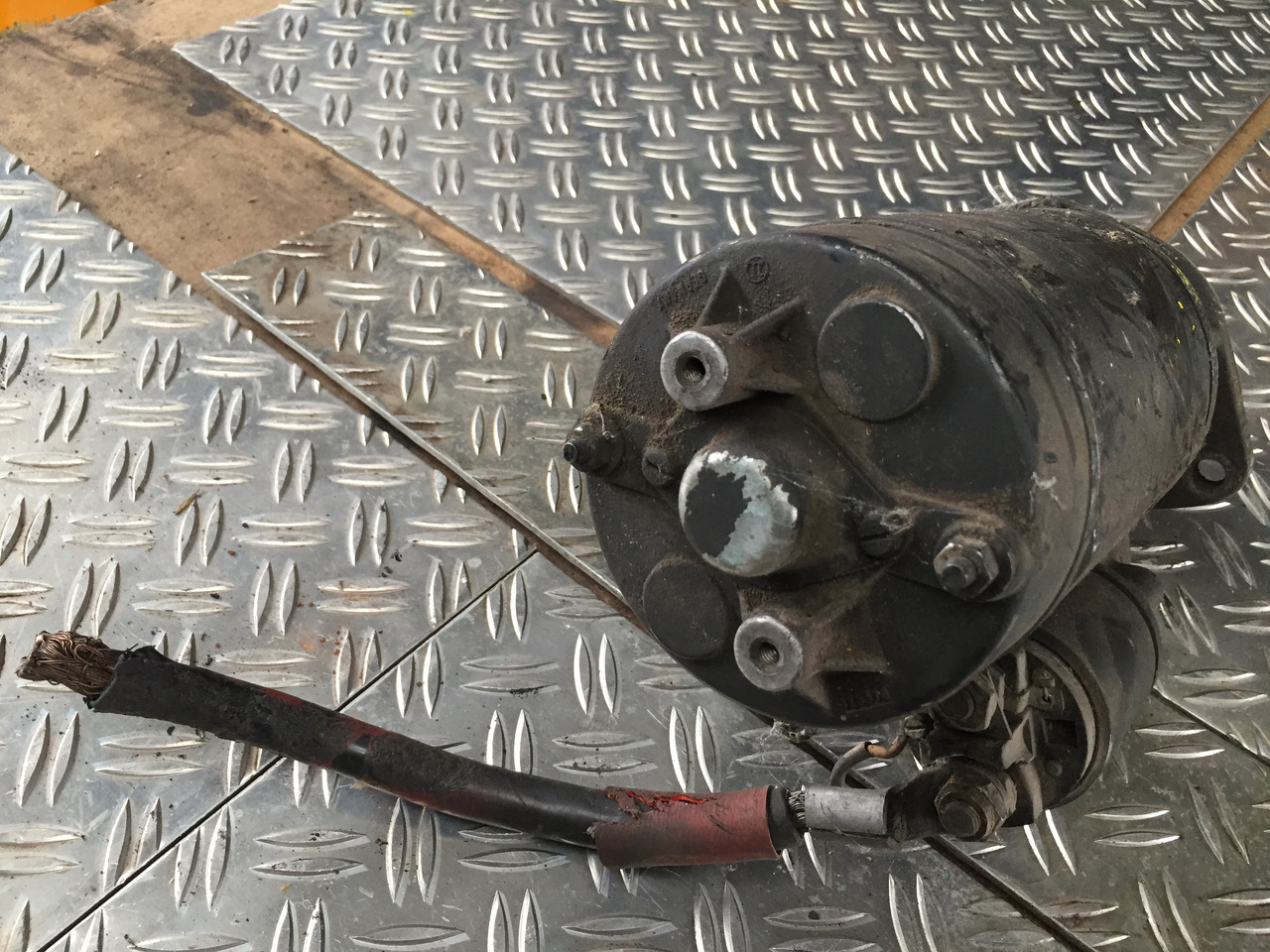 Gebrauchter Anlasser Magirus Deutz, Motor Typ 5 L912, Artikel - Nr. : 0 001 368 001 - Arranque para Camión: foto 2 Gebrauchter Anlasser Magirus Deutz, Motor Typ 5 L912, Artikel - Nr. : 0 001 368 001 - Arranque para Camión: foto 2