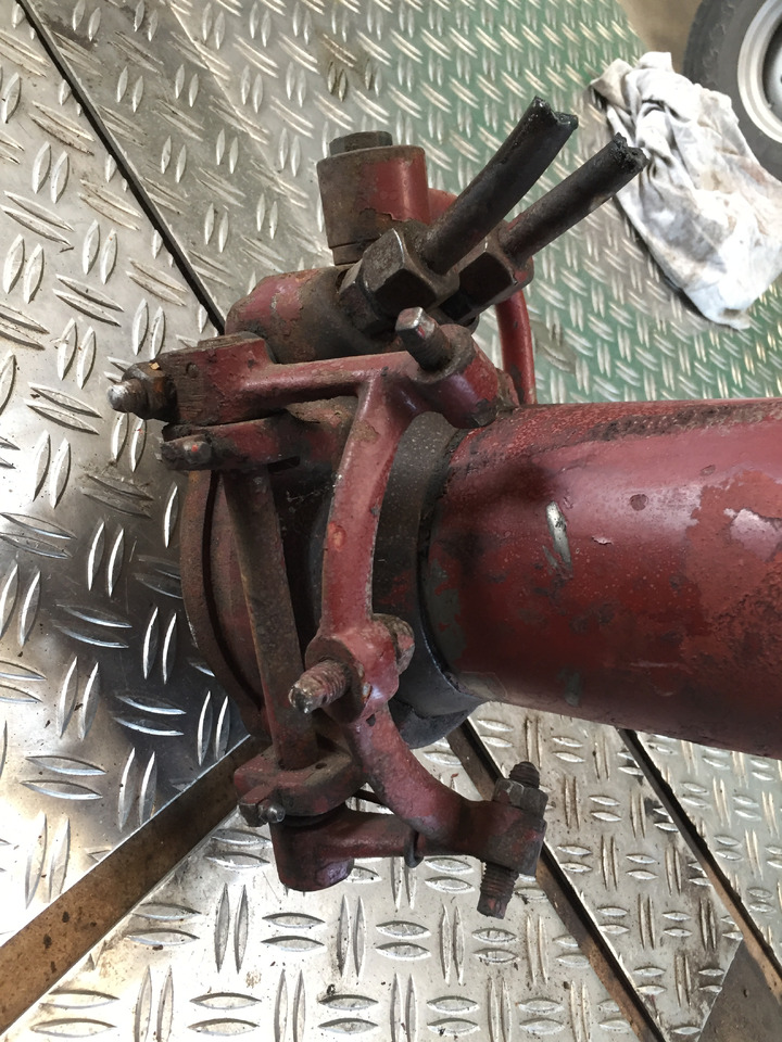 ---Gebrauchter Hydraulik Kippzylinder MEILLER, Artikel - Nr. : A 999 999 99 99 - Cilindro hidráulico para Camión: foto 2 ---Gebrauchter Hydraulik Kippzylinder MEILLER, Artikel - Nr. : A 999 999 99 99 - Cilindro hidráulico para Camión: foto 2