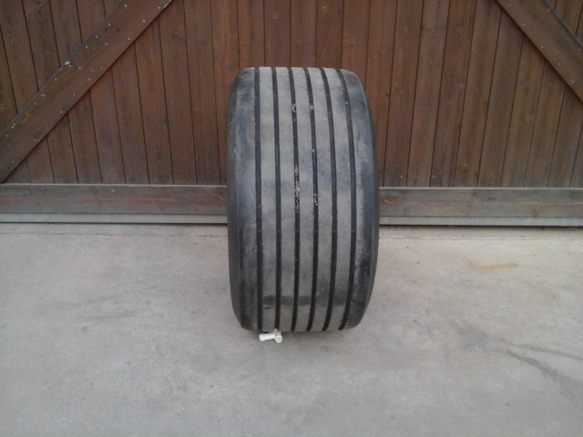 Reifen 445 / 45 R19,5 - Neumático para Camión: foto 1 Reifen 445 / 45 R19,5 - Neumático para Camión: foto 1