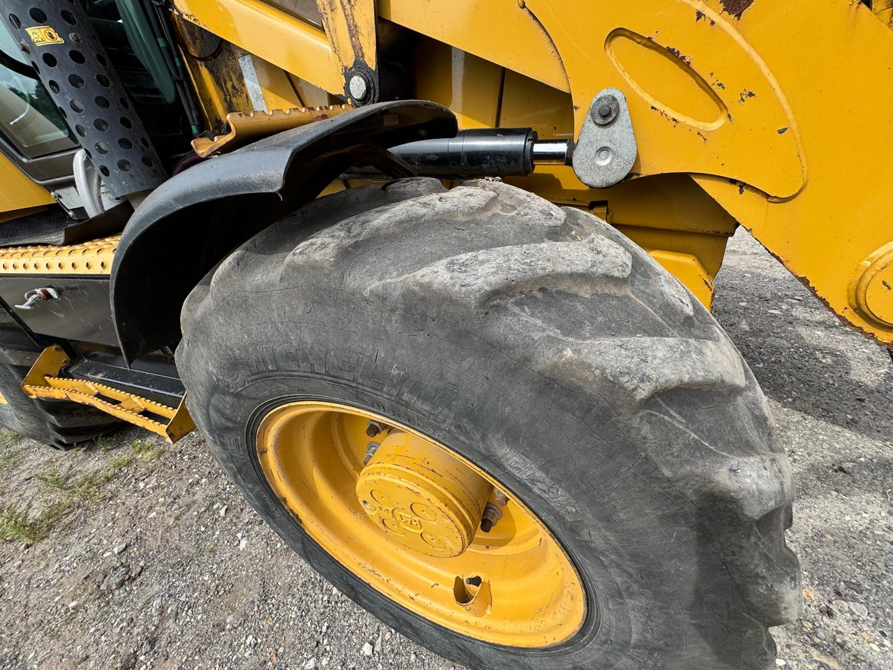 CATERPILLAR 432 F2 - Excavadora: foto 2 CATERPILLAR 432 F2 - Excavadora: foto 2