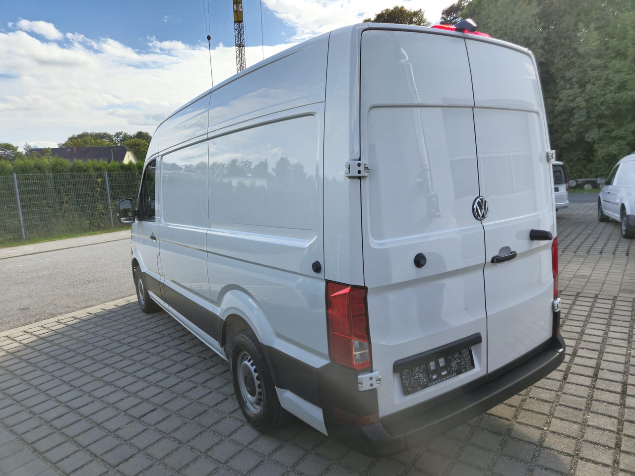 VOLKSWAGEN Crafter 35 mittellang Hochdach AppConnect/Kamera - Furgón: foto 5 VOLKSWAGEN Crafter 35 mittellang Hochdach AppConnect/Kamera - Furgón: foto 5