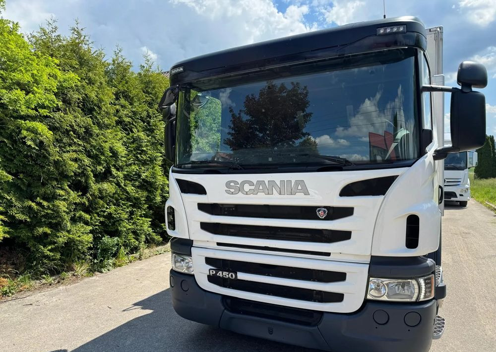 Scania Scania P 450 / CHŁODNIA + WINDA / 23 PALETY / EURO6 / OŚ SKRĘTNA / CARRIER/ ASO - Camión frigorífico: foto 2 Scania Scania P 450 / CHŁODNIA + WINDA / 23 PALETY / EURO6 / OŚ SKRĘTNA / CARRIER/ ASO - Camión frigorífico: foto 2