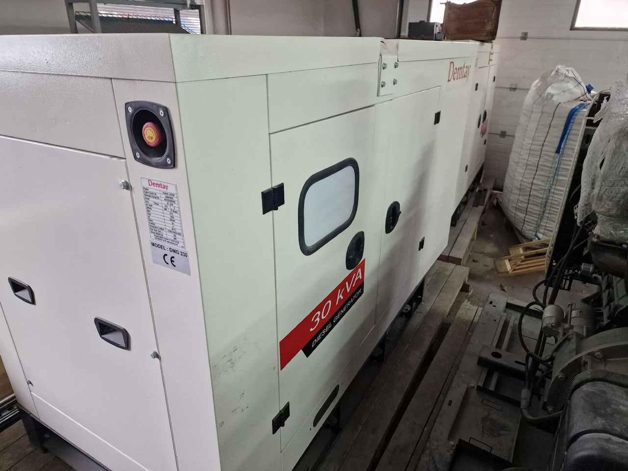 Kubota V3300 DMG 330 - Equipo de taller: foto 1 Kubota V3300 DMG 330 - Equipo de taller: foto 1