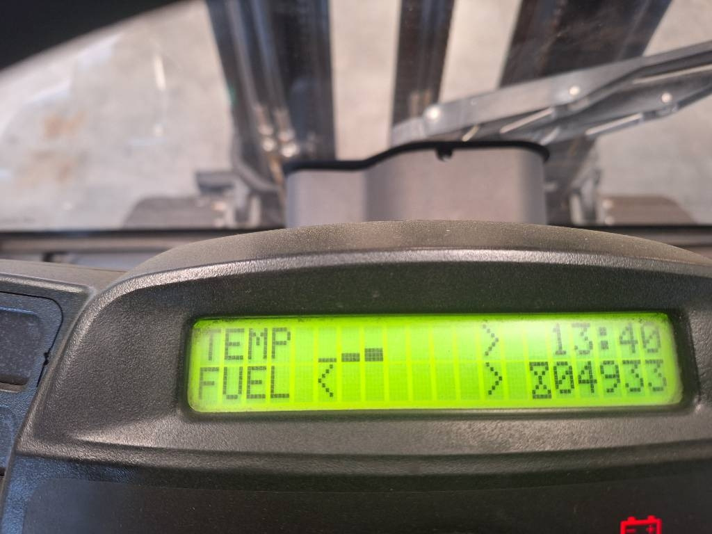 Yale GDP 25 VX - Carretilla elevadora diésel: foto 5 Yale GDP 25 VX - Carretilla elevadora diésel: foto 5