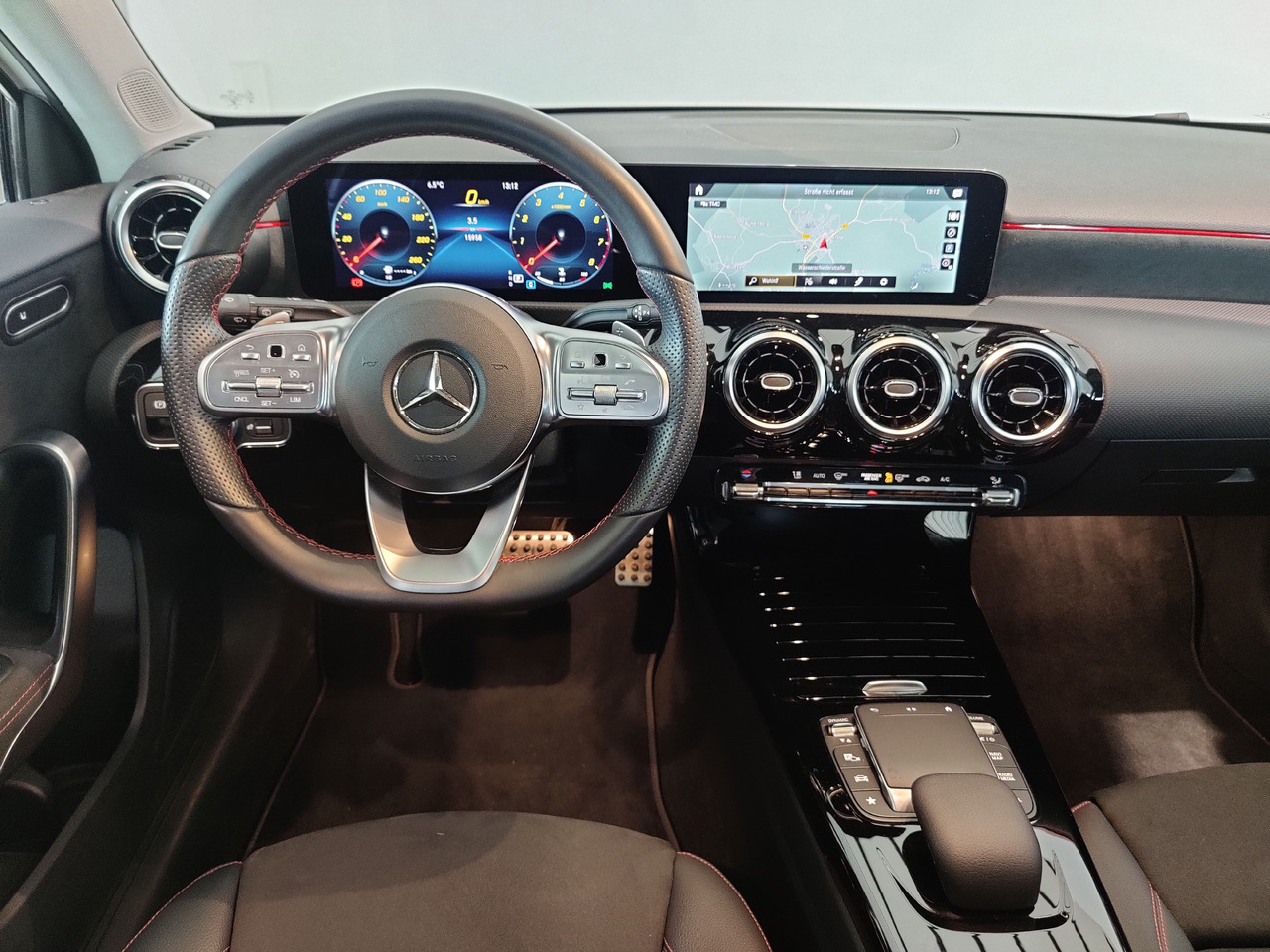 Sedan Mercedes-Benz A 200 7G-DCT AMG Line Kamera Navi LED SHZ: foto 9 Sedan Mercedes-Benz A 200 7G-DCT AMG Line Kamera Navi LED SHZ: foto 9