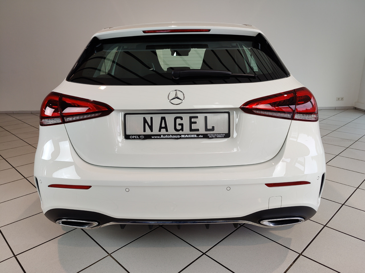 Sedan Mercedes-Benz A 200 7G-DCT AMG Line Kamera Navi LED SHZ: foto 6 Sedan Mercedes-Benz A 200 7G-DCT AMG Line Kamera Navi LED SHZ: foto 6