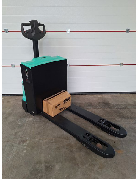 Mitsubishi PBP16N3 - Tractor industrial: foto 2 Mitsubishi PBP16N3 - Tractor industrial: foto 2