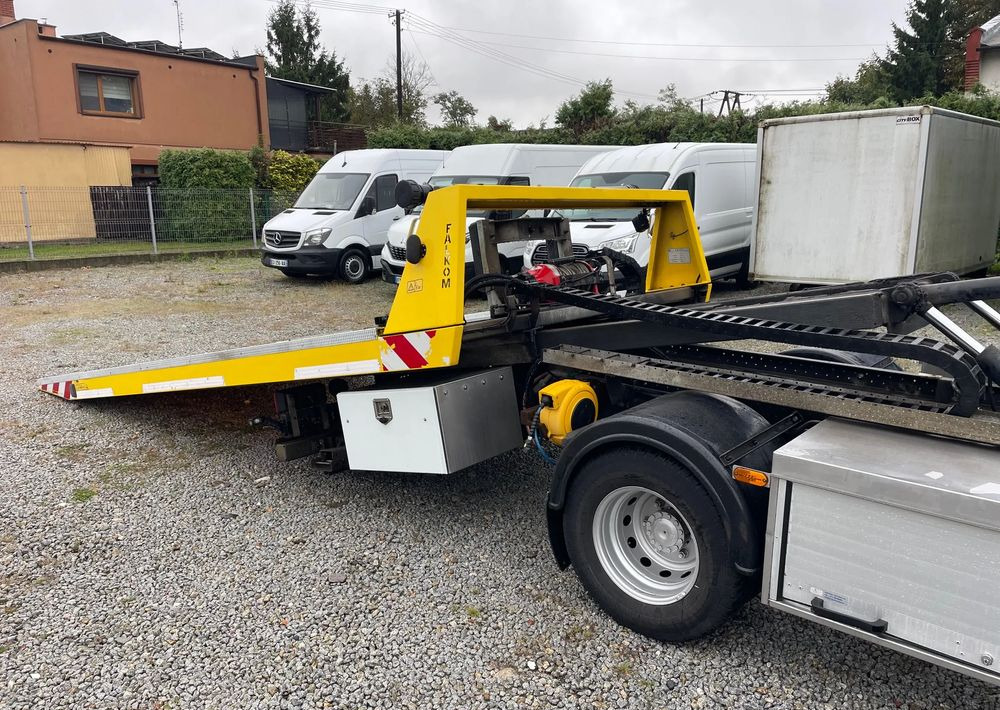 Grua de remolque autos Iveco Daily 70C18 Pomoc drogowa Laweta 2017r: foto 12 Grua de remolque autos Iveco Daily 70C18 Pomoc drogowa Laweta 2017r: foto 12