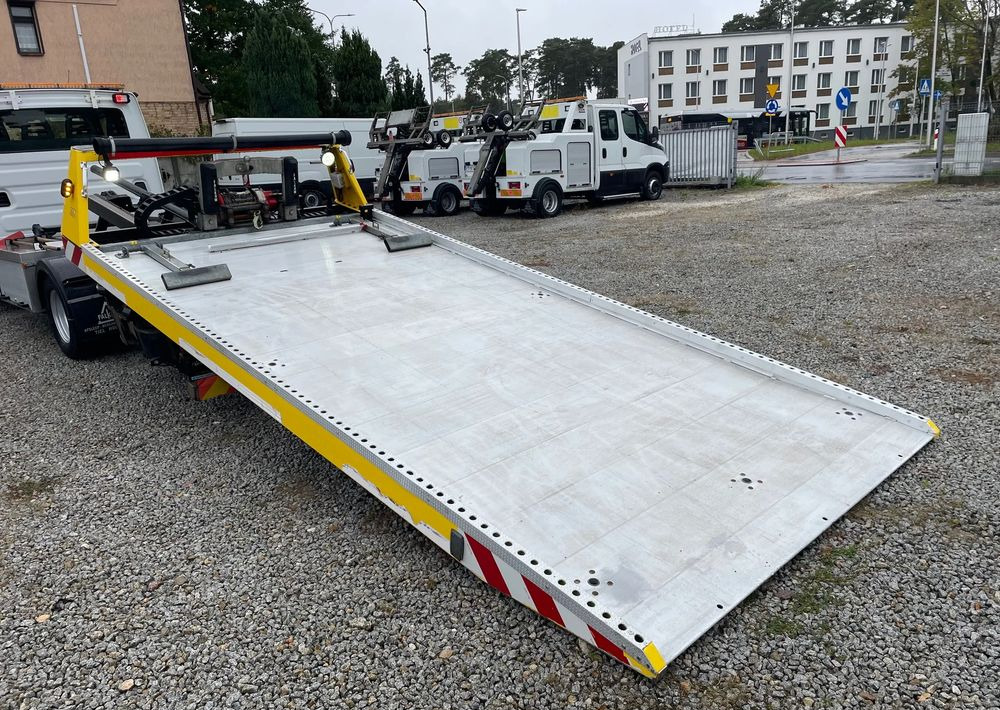 Grua de remolque autos Iveco Daily 70C18 Pomoc drogowa Laweta 2017r: foto 10 Grua de remolque autos Iveco Daily 70C18 Pomoc drogowa Laweta 2017r: foto 10