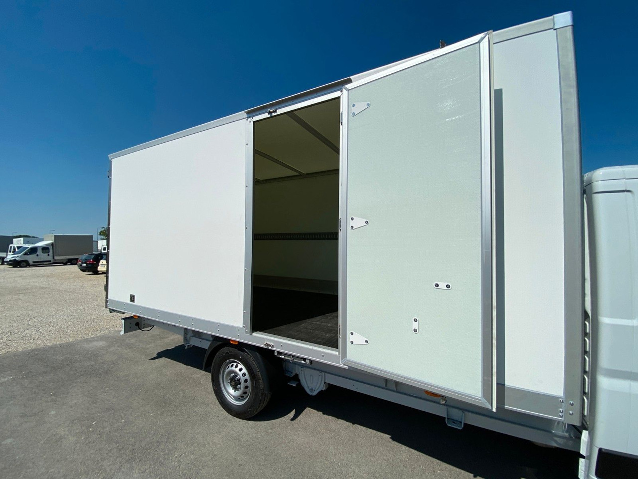 Leasing de  Fiat Ducato KOFFER Fiat Ducato KOFFER: foto 9