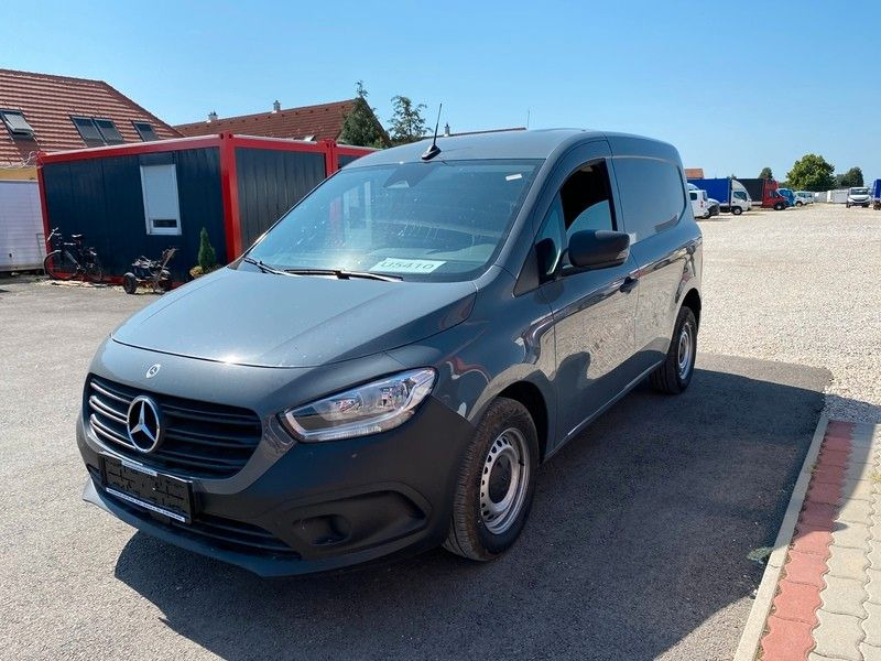 Mercedes-Benz Citan Kasten 108 CDI kurz - Furgoneta pequeña: foto 2 Mercedes-Benz Citan Kasten 108 CDI kurz - Furgoneta pequeña: foto 2