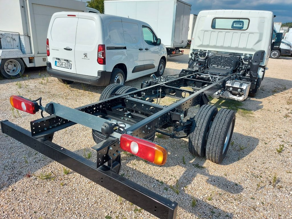 Mitsubishi Canter Fuso Fahrgestell mit wählbar Aufbau Mitsubishi Canter Fuso Fahrgestell mit wählbar Aufbau - Camión chasis: foto 3 Mitsubishi Canter Fuso Fahrgestell mit wählbar Aufbau Mitsubishi Canter Fuso Fahrgestell mit wählbar Aufbau - Camión chasis: foto 3