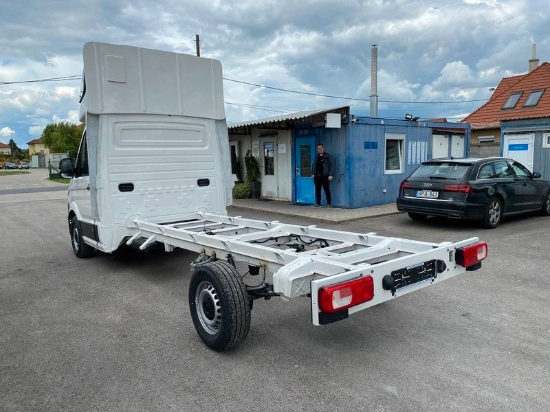 Volkswagen Crafter Pritsche Pritsche 35 lang FWD - Furgoneta caja abierta: foto 3 Volkswagen Crafter Pritsche Pritsche 35 lang FWD - Furgoneta caja abierta: foto 3