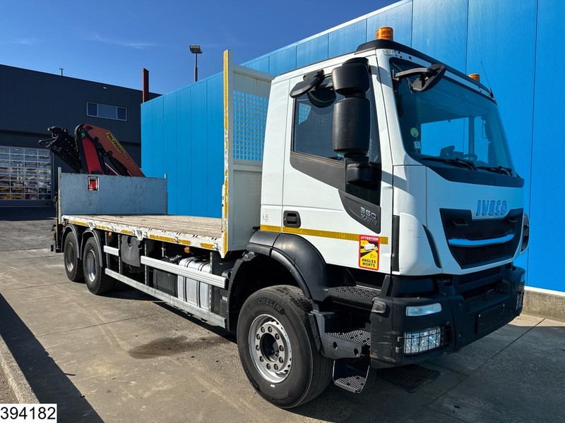 Iveco Trakker 360 6X4, EURO 6, Steel suspension, Palfinger - Camión caja abierta, Camión grúa: foto 3 Iveco Trakker 360 6X4, EURO 6, Steel suspension, Palfinger - Camión caja abierta, Camión grúa: foto 3