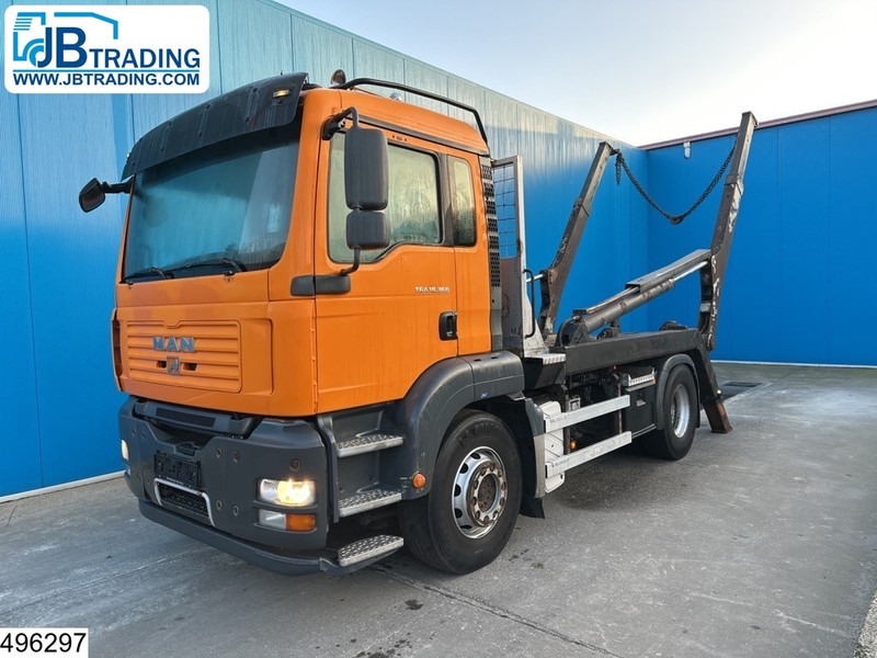 MAN TGA 18 360 Manual - Camión portacontenedor de cadenas: foto 1 MAN TGA 18 360 Manual - Camión portacontenedor de cadenas: foto 1