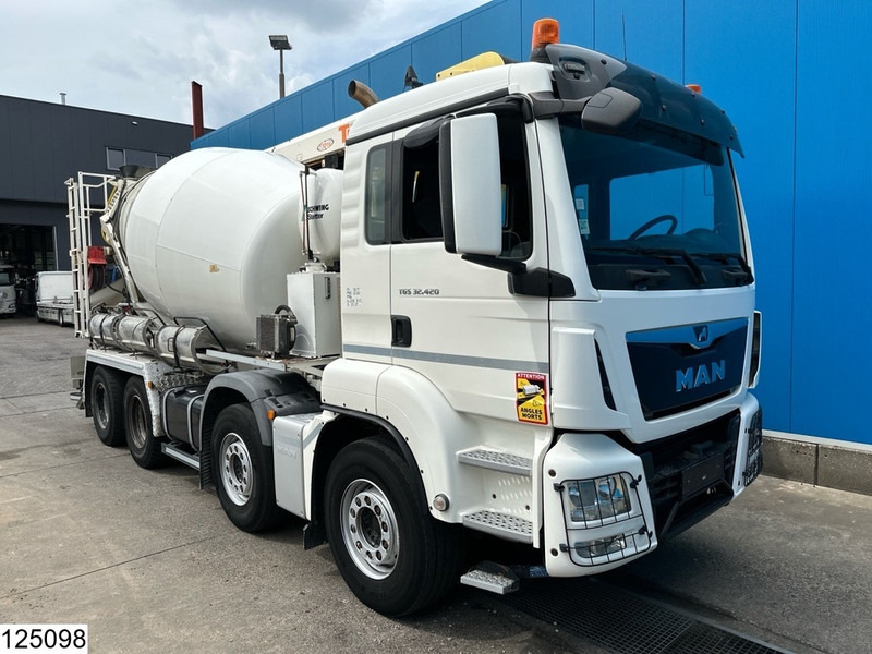 MAN TGS 32 420 8X4, EURO 6, Stetter - Camión hormigonera: foto 4 MAN TGS 32 420 8X4, EURO 6, Stetter - Camión hormigonera: foto 4