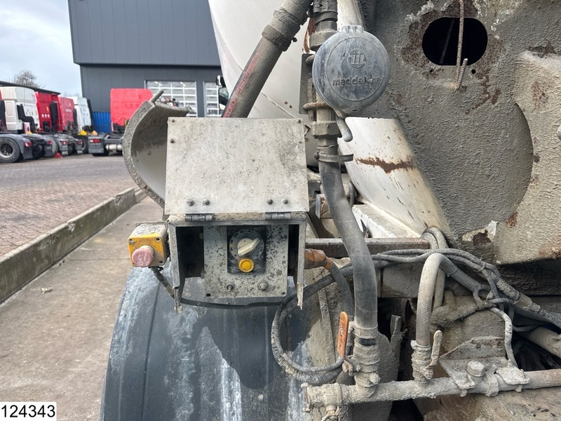 Camión hormigonera Scania P 380 5x Available, 8x4, EURO 4, CIFA, 9m3: foto 14 Camión hormigonera Scania P 380 5x Available, 8x4, EURO 4, CIFA, 9m3: foto 14