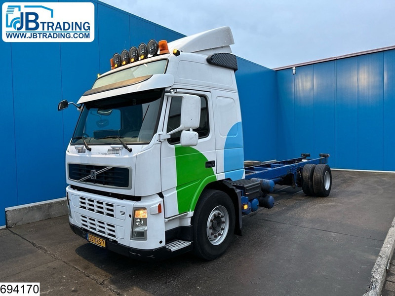 Volvo FM 380 EURO 5 - Camión chasis: foto 1 Volvo FM 380 EURO 5 - Camión chasis: foto 1