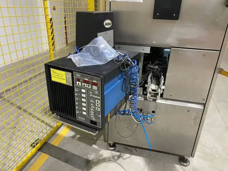 Used Capping Machine Tetra Pak Helicap 23 6000 bph - Máquina de embalaje: foto 1 Used Capping Machine Tetra Pak Helicap 23 6000 bph - Máquina de embalaje: foto 1